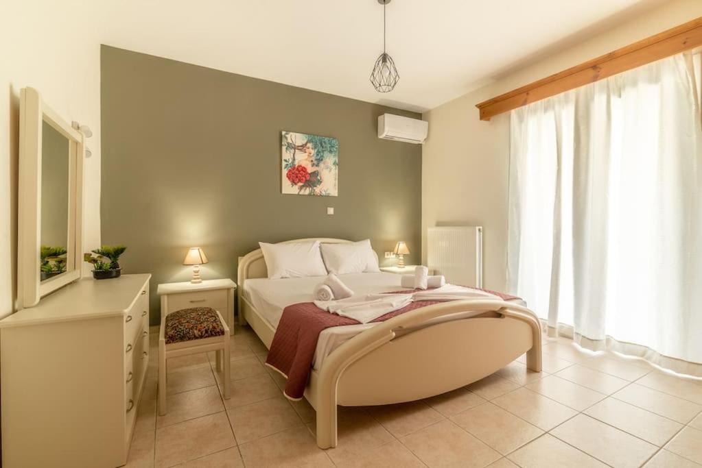 Lovely Maisonette In The Village *