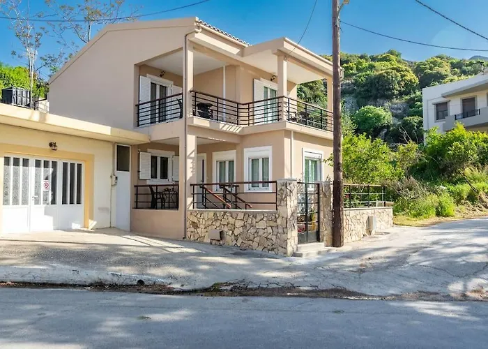 Lovely Maisonette In The Village